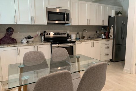 Apartment in Fort Lauderdale, Florida 2 bedrooms, 65.96 sq.m. № 2082942 - photo 4