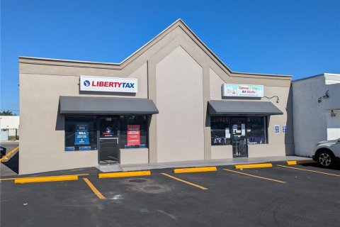 Immobilier commercial à Palmetto, Floride 182.09 m2 № 2120586