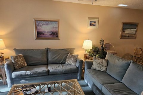 Condominio en alquiler en Bradenton, Florida, 2 dormitorios, 106 m2 № 231528 - foto 10