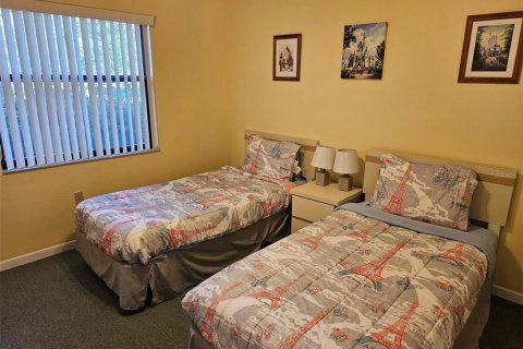 Condominio en alquiler en Bradenton, Florida, 2 dormitorios, 106 m2 № 231528 - foto 25