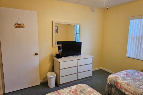 Condominio en alquiler en Bradenton, Florida, 2 dormitorios, 106 m2 № 231528 - foto 28