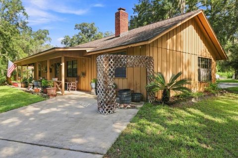 House in Hernando, Florida 3 bedrooms, 142.98 sq.m. № 2296640