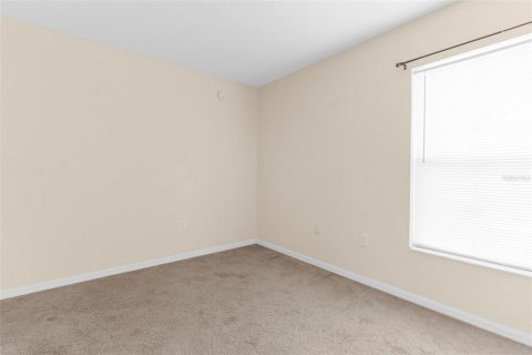 House in Zephyrhills, Florida 3 bedrooms, 127.09 sq.m. № 1913158 - photo 19