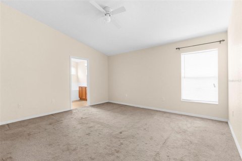 House in Zephyrhills, Florida 3 bedrooms, 127.09 sq.m. № 1913158 - photo 23