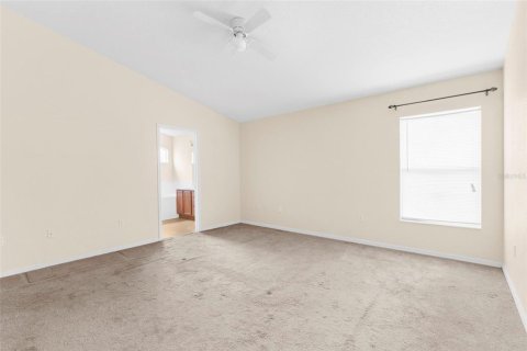 House in Zephyrhills, Florida 3 bedrooms, 127.09 sq.m. № 1913158 - photo 10
