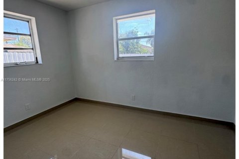 Villa ou maison à vendre à Hollywood, Floride: 3 chambres, 105.17 m2 № 1960294 - photo 9