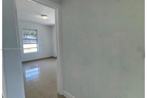 Villa ou maison à vendre à Hollywood, Floride: 3 chambres, 105.17 m2 № 1960294 - photo 8