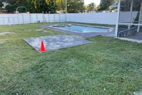 Villa ou maison à vendre à Hollywood, Floride: 3 chambres, 105.17 m2 № 1960294 - photo 18