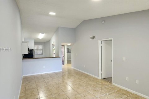 Купить кондоминиум в Санрайз, Флорида 2 спальни, 91.6м2, № 1973384 - фото 16