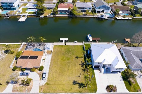 Terreno en Hernando Beach, Florida № 2123086