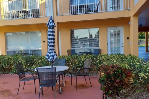 Condo in Pompano Beach, Florida, 1 bedroom № 2191169 - photo 2