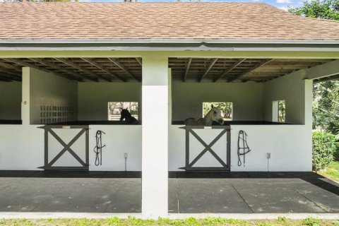Villa ou maison à vendre à Lake Worth, Floride: 5 chambres, 334.08 m2 № 2275356 - photo 13