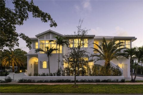 House in Coral Gables, Florida 3 bedrooms, 253.44 sq.m. № 1994409 - photo 3