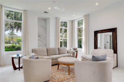 House in Coral Gables, Florida 3 bedrooms, 253.44 sq.m. № 1994409 - photo 6