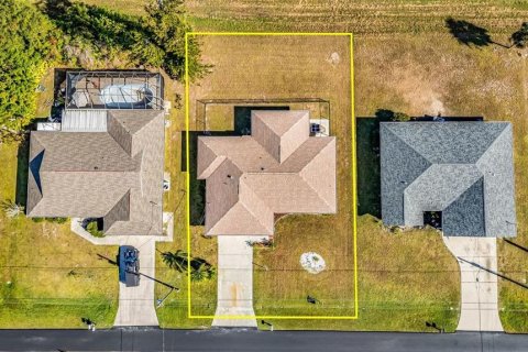 House in Rotonda, Florida 2 bedrooms, 163.42 sq.m. № 2157702 - photo 26