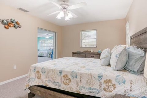 House in Rotonda, Florida 2 bedrooms, 163.42 sq.m. № 2157702 - photo 20