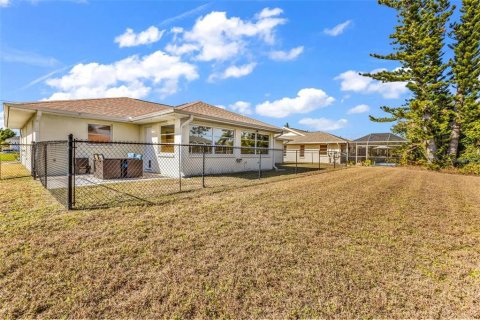 House in Rotonda, Florida 2 bedrooms, 163.42 sq.m. № 2157702 - photo 27