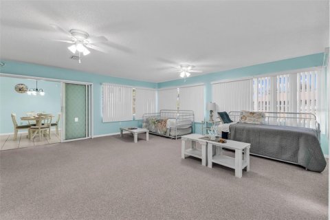 House in Rotonda, Florida 2 bedrooms, 163.42 sq.m. № 2157702 - photo 16