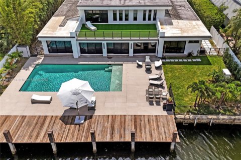 House in Hollywood, Florida 6 bedrooms, 504.55 sq.m. № 1756809 - photo 3