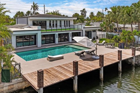 House in Hollywood, Florida 6 bedrooms, 504.55 sq.m. № 1756809 - photo 17
