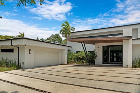 House in Hollywood, Florida 6 bedrooms, 504.55 sq.m. № 1756809 - photo 9