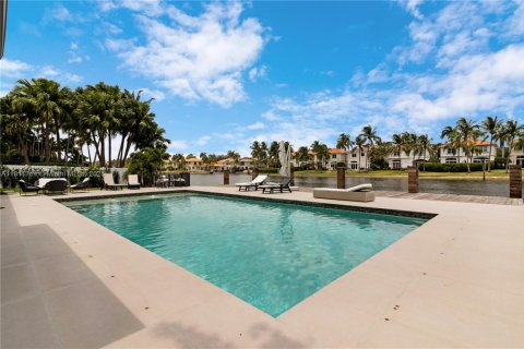 House in Hollywood, Florida 6 bedrooms, 504.55 sq.m. № 1756809 - photo 16