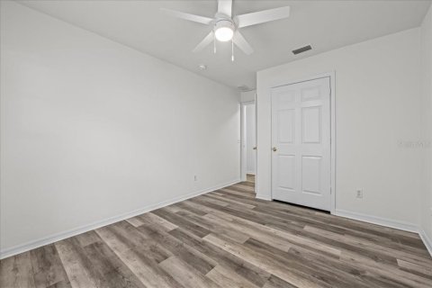 House in Gainesville, Florida 4 bedrooms, 121.52 sq.m. № 1690339 - photo 14