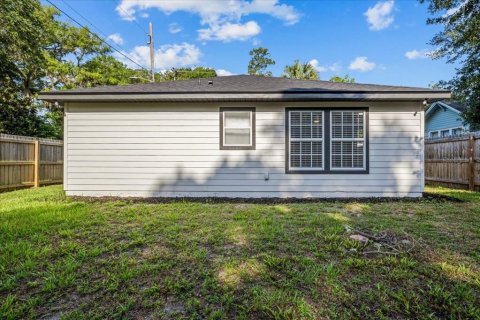 House in Gainesville, Florida 4 bedrooms, 121.52 sq.m. № 1690339 - photo 25