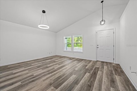 House in Gainesville, Florida 4 bedrooms, 121.52 sq.m. № 1690339 - photo 5
