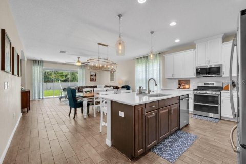 Casa en venta en Fish Hawk, Florida, 4 dormitorios, 222.97 m2 № 1886812 - foto 4