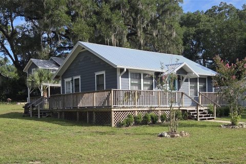 Commercial property in High Springs, Florida 4 bedrooms, 133.97 sq.m. № 2319103