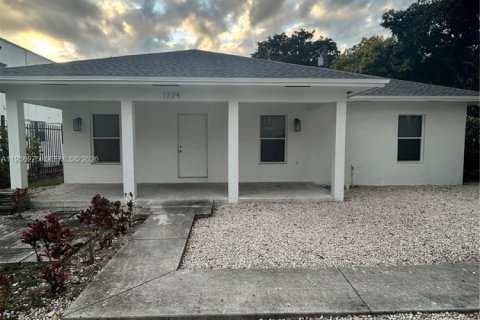 Casa en Miami, Florida 3 dormitorios, 103.86 m2 № 2010400