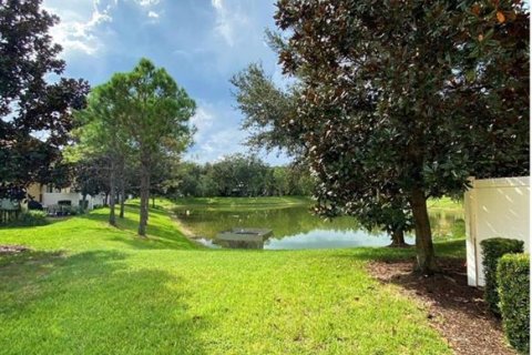Touwnhouse à vendre à Kissimmee, Floride: 4 chambres, 173.91 m2 № 2352278 - photo 13