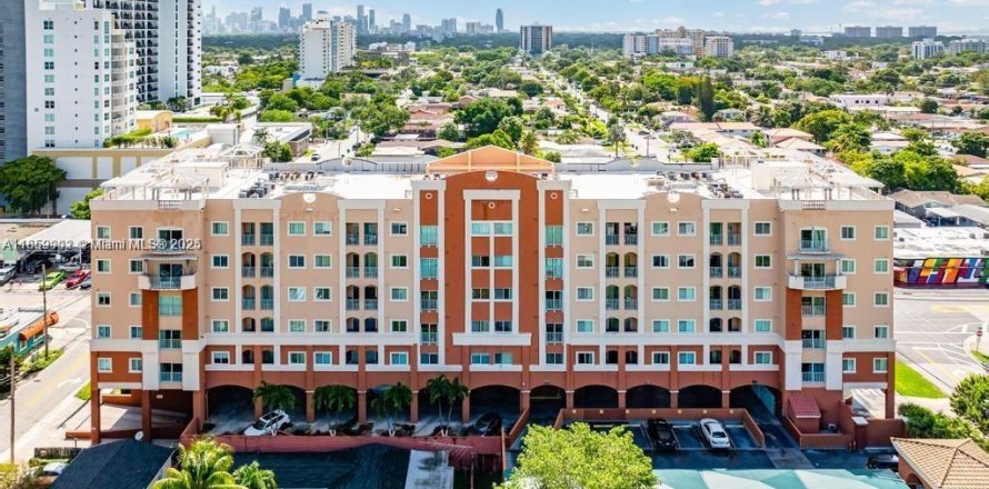 Condo in Miami, Florida, 2 bedrooms № 1886619