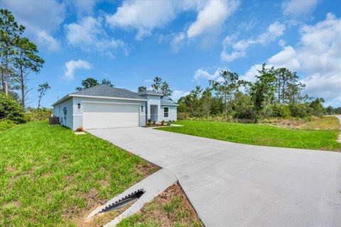House in Sebring, Florida 4 bedrooms, 153.66 sq.m. № 1813383 - photo 3