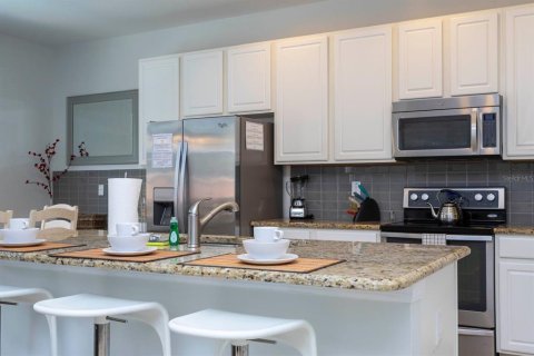 Adosado en venta en Kissimmee, Florida, 4 dormitorios, 177.16 m2 № 1416975 - foto 6