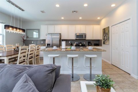 Adosado en venta en Kissimmee, Florida, 4 dormitorios, 177.16 m2 № 1416975 - foto 5