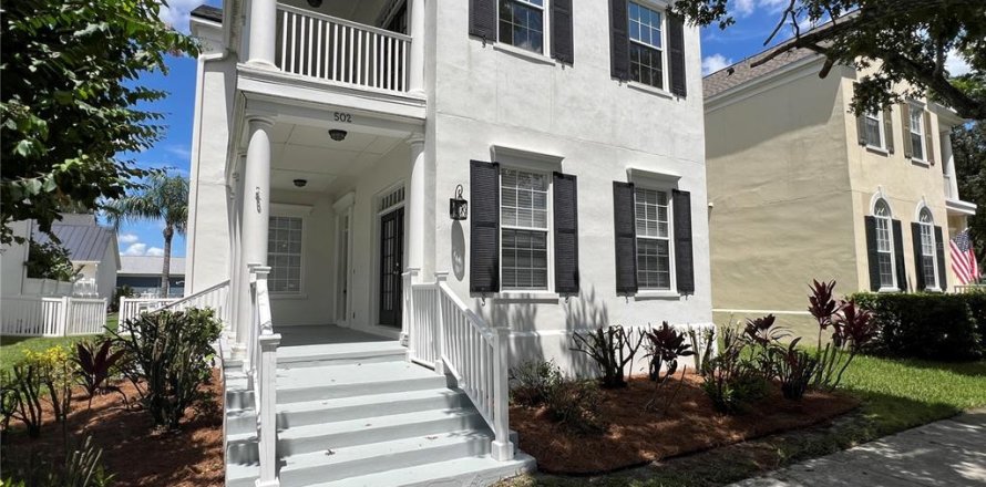 Casa en Kissimmee, Florida 4 dormitorios, 235.41 m2 № 2150547