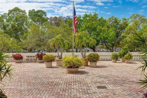 Condominio en venta en Sarasota, Florida, 1 dormitorio, 76.18 m2 № 2098545 - foto 28