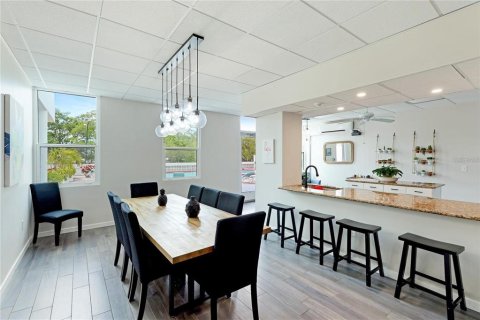 Condominio en venta en Sarasota, Florida, 1 dormitorio, 76.18 m2 № 2098545 - foto 15