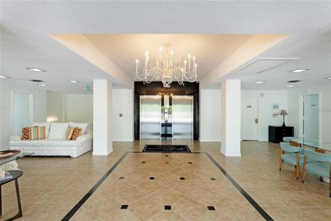Condominio en venta en Sarasota, Florida, 1 dormitorio, 76.18 m2 № 2098545 - foto 3