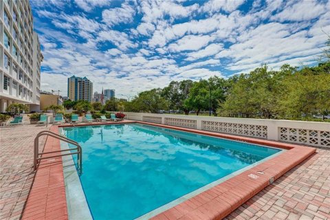 Condominio en venta en Sarasota, Florida, 1 dormitorio, 76.18 m2 № 2098545 - foto 30