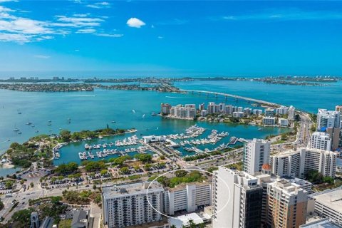 Condominio en venta en Sarasota, Florida, 1 dormitorio, 76.18 m2 № 2098545 - foto 21