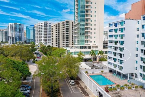 Condominio en venta en Sarasota, Florida, 1 dormitorio, 76.18 m2 № 2098545 - foto 7
