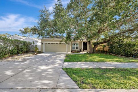 Casa en alquiler en Sarasota, Florida, 4 dormitorios, 214.7 m2 № 1905612 - foto 1