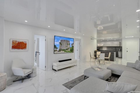Copropriété à louer à Hallandale Beach, Floride: 2 chambres, 146.79 m2 № 2288679 - photo 12