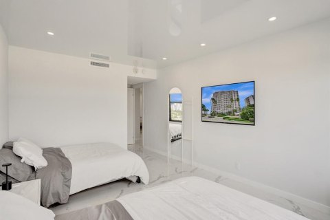 Copropriété à louer à Hallandale Beach, Floride: 2 chambres, 146.79 m2 № 2288679 - photo 23