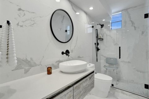 Copropriété à louer à Hallandale Beach, Floride: 2 chambres, 146.79 m2 № 2288679 - photo 17