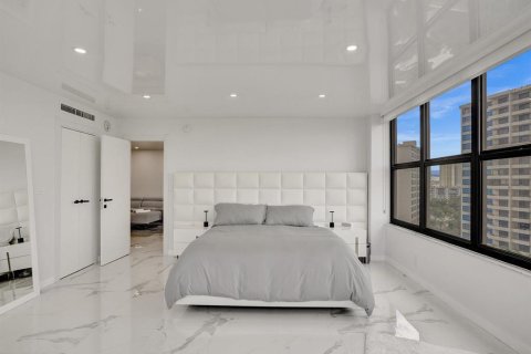 Copropriété à louer à Hallandale Beach, Floride: 2 chambres, 146.79 m2 № 2288679 - photo 30