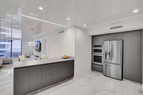 Copropriété à louer à Hallandale Beach, Floride: 2 chambres, 146.79 m2 № 2288679 - photo 5